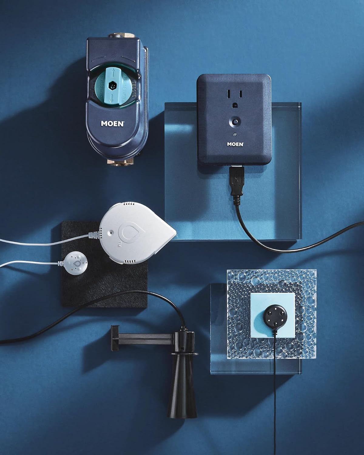 Moen Flo 1-inch Smart Water Shut Off Valve, Smart Home Water Monitor Leak Detector, Wifi Connected, App Enabled Flow Meter and Shutoff, 900-006