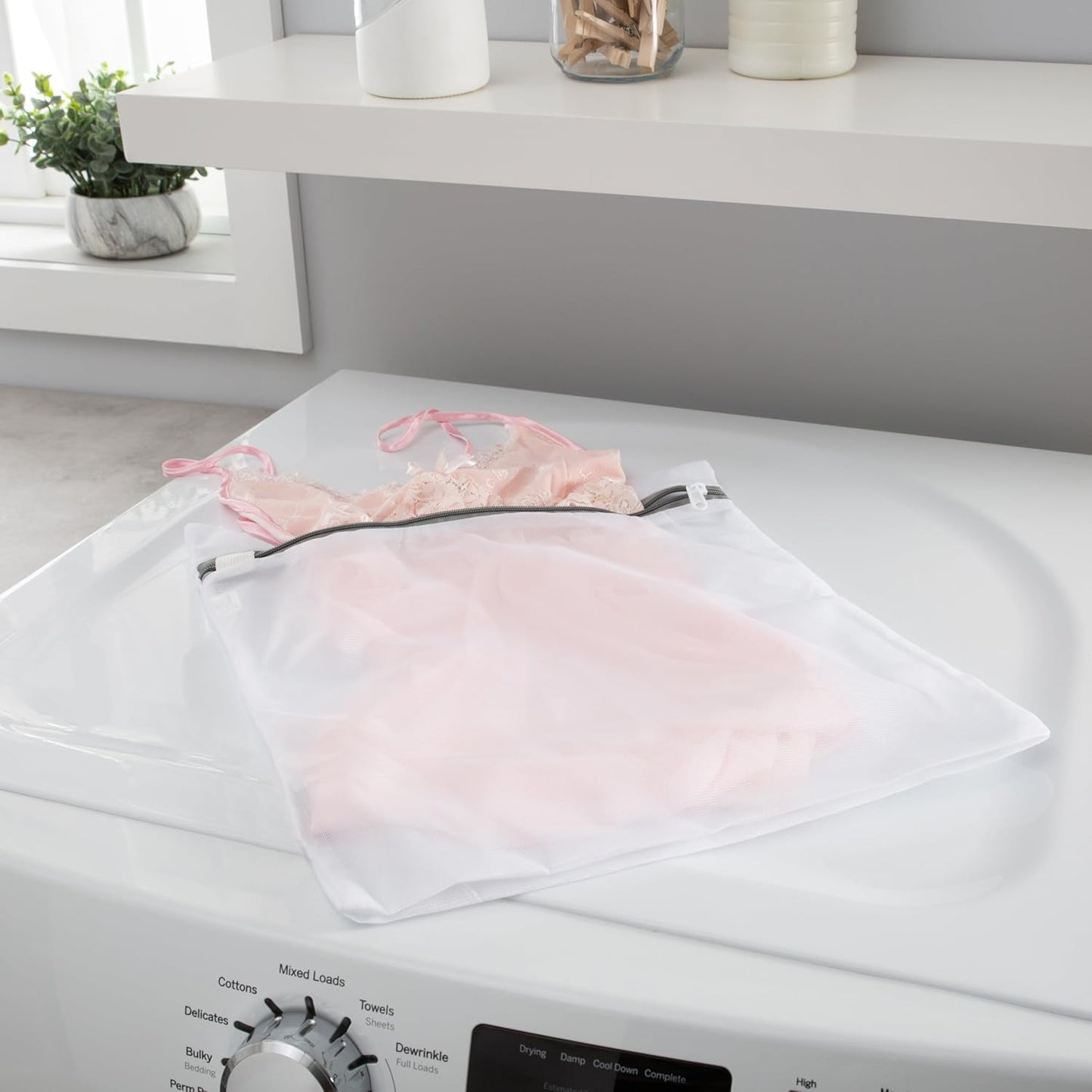 Laundry 360 Large Mesh Wash Bag | Laundry | Washing Machine | Zipper Closure | Prevents Pulling and Tearing | Clothes | Garments | Delicates | Socks | White