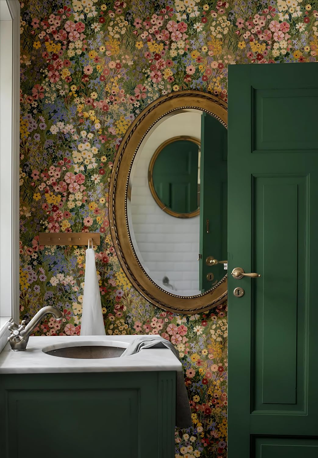 Floral Wallpaper Peel and Stick Boho Wall Paper Removable Waterproof Green Petal Pattern Contact Paper for Bedroom, Bathroom, Home Wall 17.3" x 118"