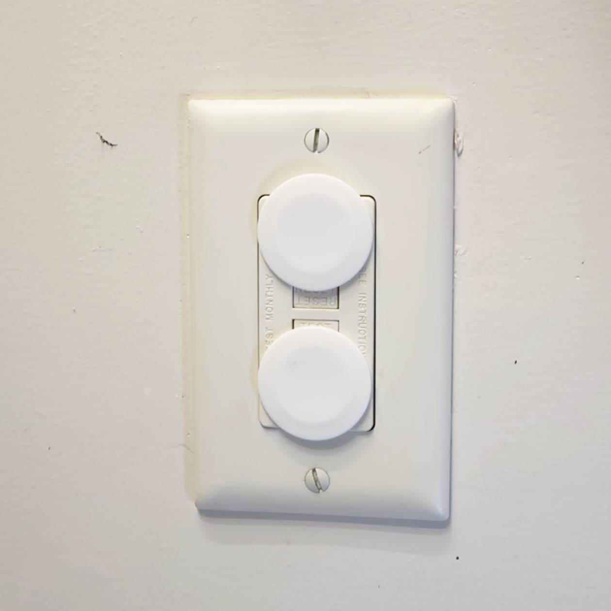 Vmaisi 62 Pieces Outlet Covers ChildProof Plug Protector - Baby Proofing Electrical Safety Outlet Plugs for Unused Wall Outlets, Home Travel Hotel Child Safety | for Unused Wall Outlets, Home Travel Hotel Child Safety