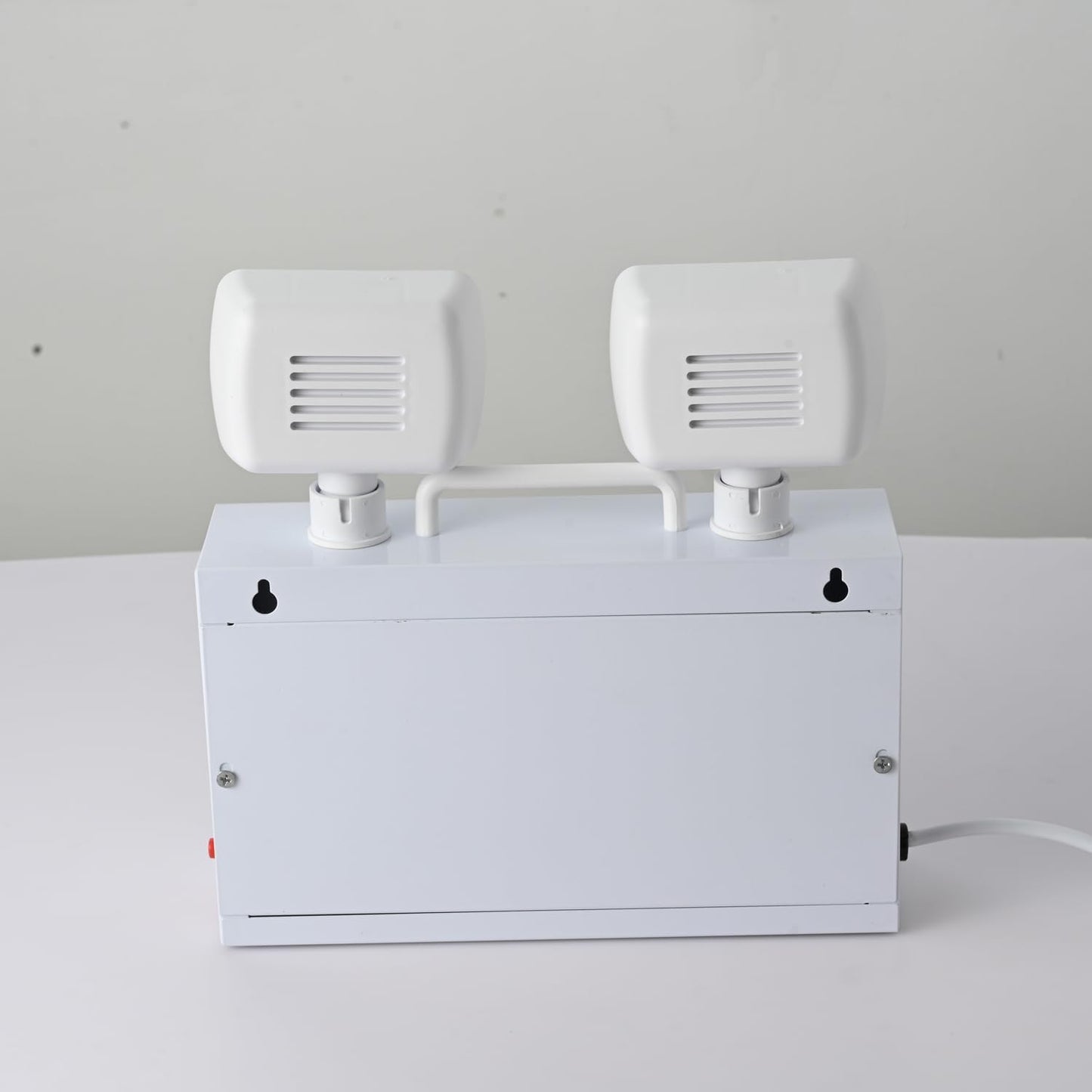 Plug in Emergency Lights for Business Home Power Failure 4Hours 300lm LED Commercial Emergency Light Fixtures with Battery Backup Rechargeable Adjustable Two Heads AC85-277V