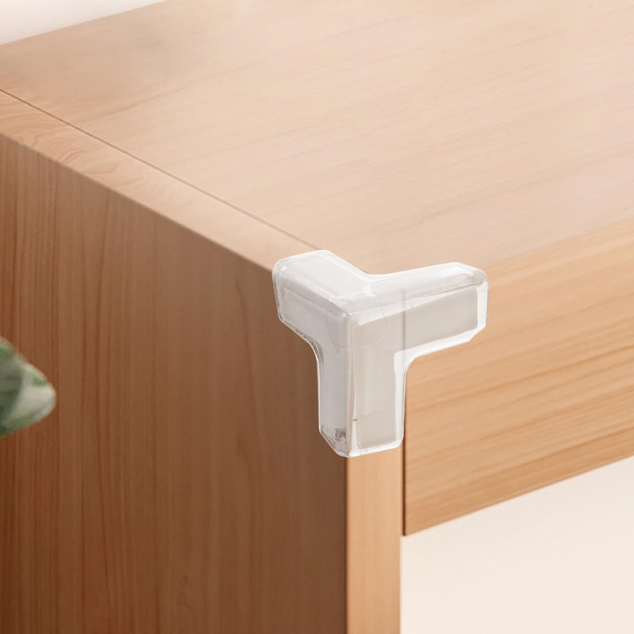 4Pcs Clear Corner Guards Proofing Furniture Edge Protectors for Tables Desks Transparent Safety Bumpers to Prevent Injuries Invisible Cushioning for