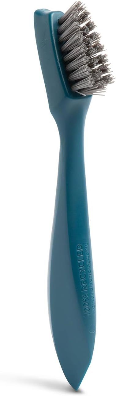Full Circle Clean Ocean, Heavy Duty Dish Brush, Tough Bristles and Built-in Scraper, Perfect for Cast Iron, Sustainably Made 100% From Recycled Ghost Fishing Nets