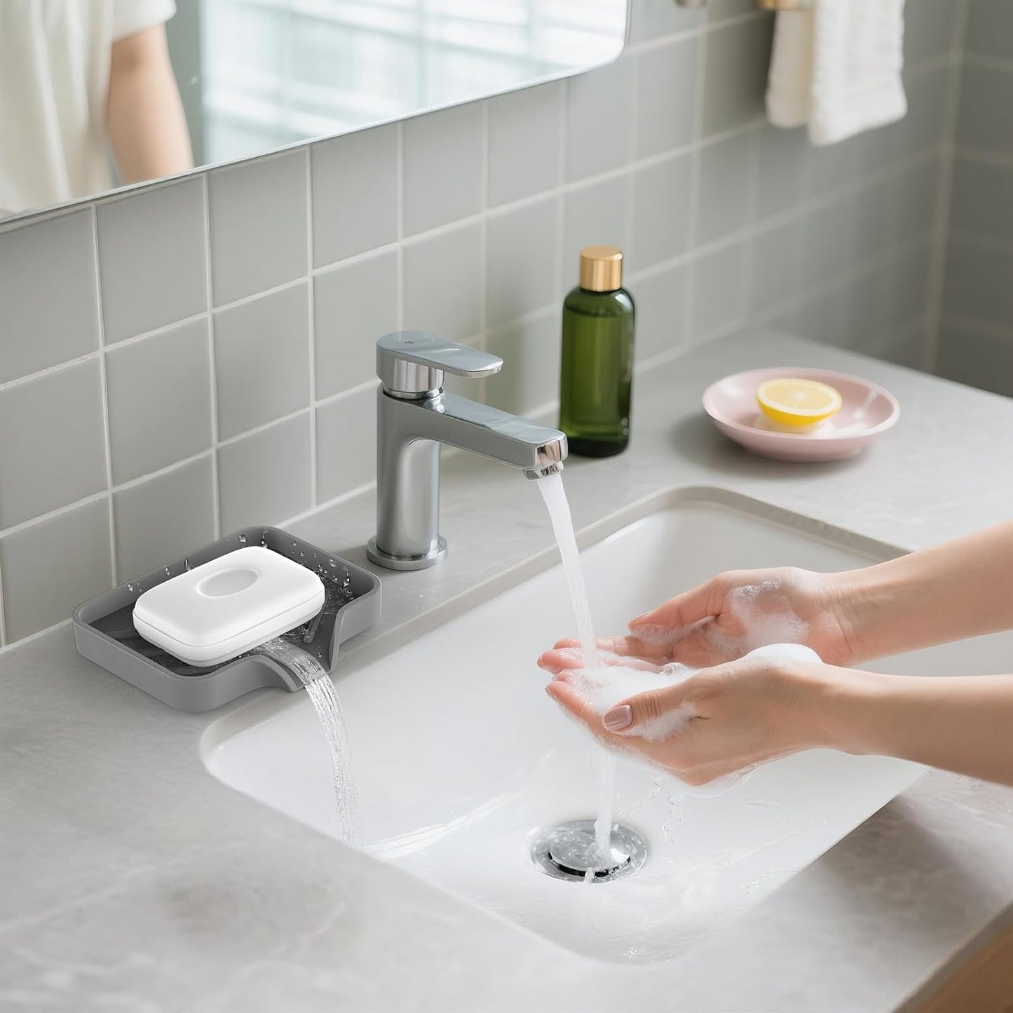 2 Pack Silicone Soap Dish, Self Draining Soap Dish, Non Slip Bar Soap and Sponge Holder for Bathroom Kitchen Sink Counter Organizer Easy to Clean Soap Tray Waterfall Soap Saver