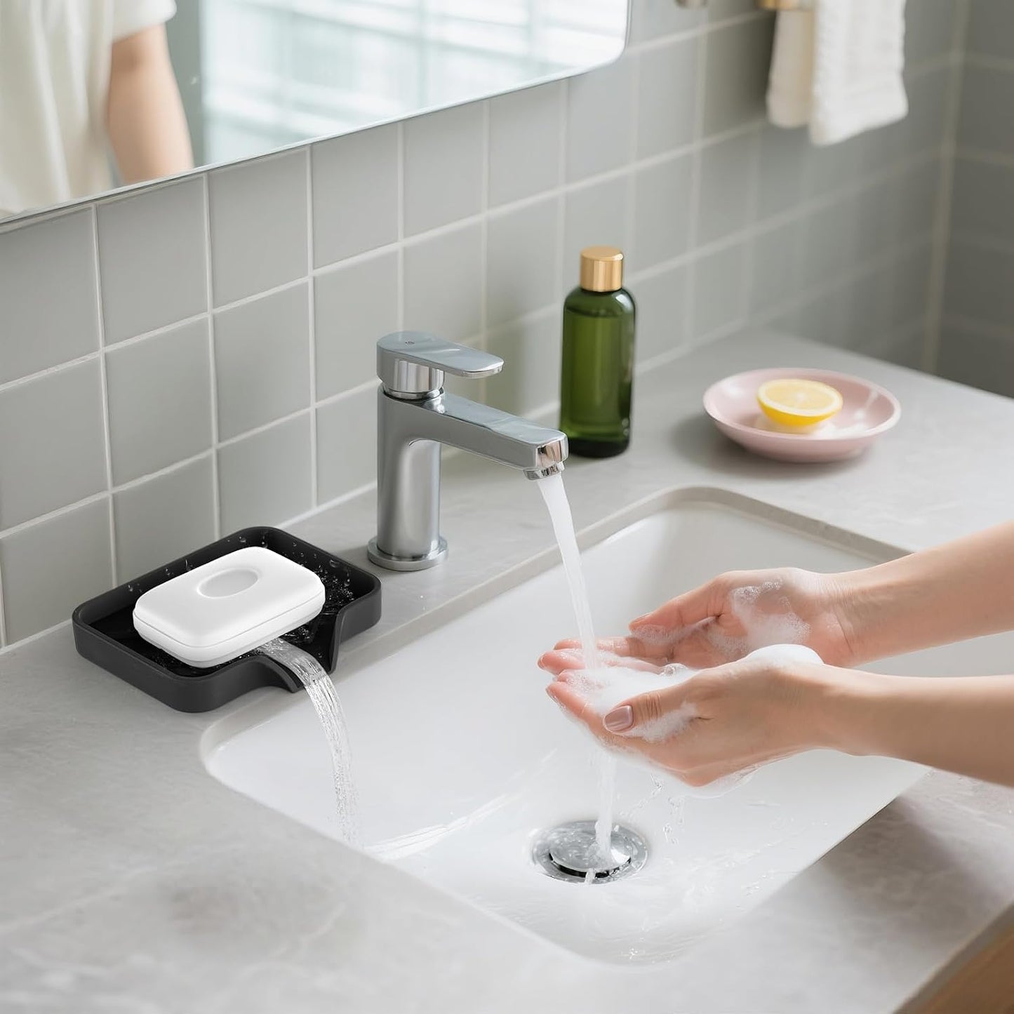 2 Pack Silicone Soap Dish, Self Draining Soap Dish, Non Slip Bar Soap and Sponge Holder for Bathroom Kitchen Sink Counter Organizer Easy to Clean Soap Tray Waterfall Soap Saver