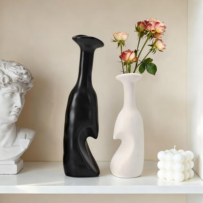 Heart Shaped Small Ceramic Vases Set of 2 Home Decor Boho Vase Modern Matte Flower Vase Minimalist Decorative Vase for Wedding Gift Dining Coffee Table Book Shelf Office Décor