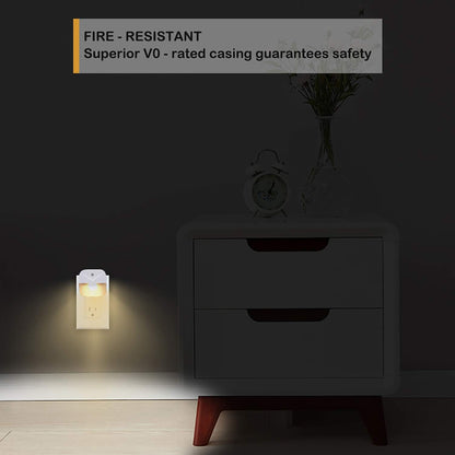 Uigos LED Night Light Plug in with Dusk to Dawn Sensor, Auto On Off Nightlight for Bedroom Bathroom Hallway Stairs Kitchen, Warm White Glow, Energy Efficient, Safe for Kids Elderly, 6 Pack
