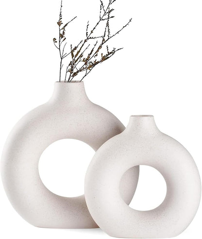 White Ceramic Donut Vase Set of 2, Hollow Matte Pampas Flower Vases for Boho Home Wedding Party Room Dinner Table Shelf Decor.（White）
