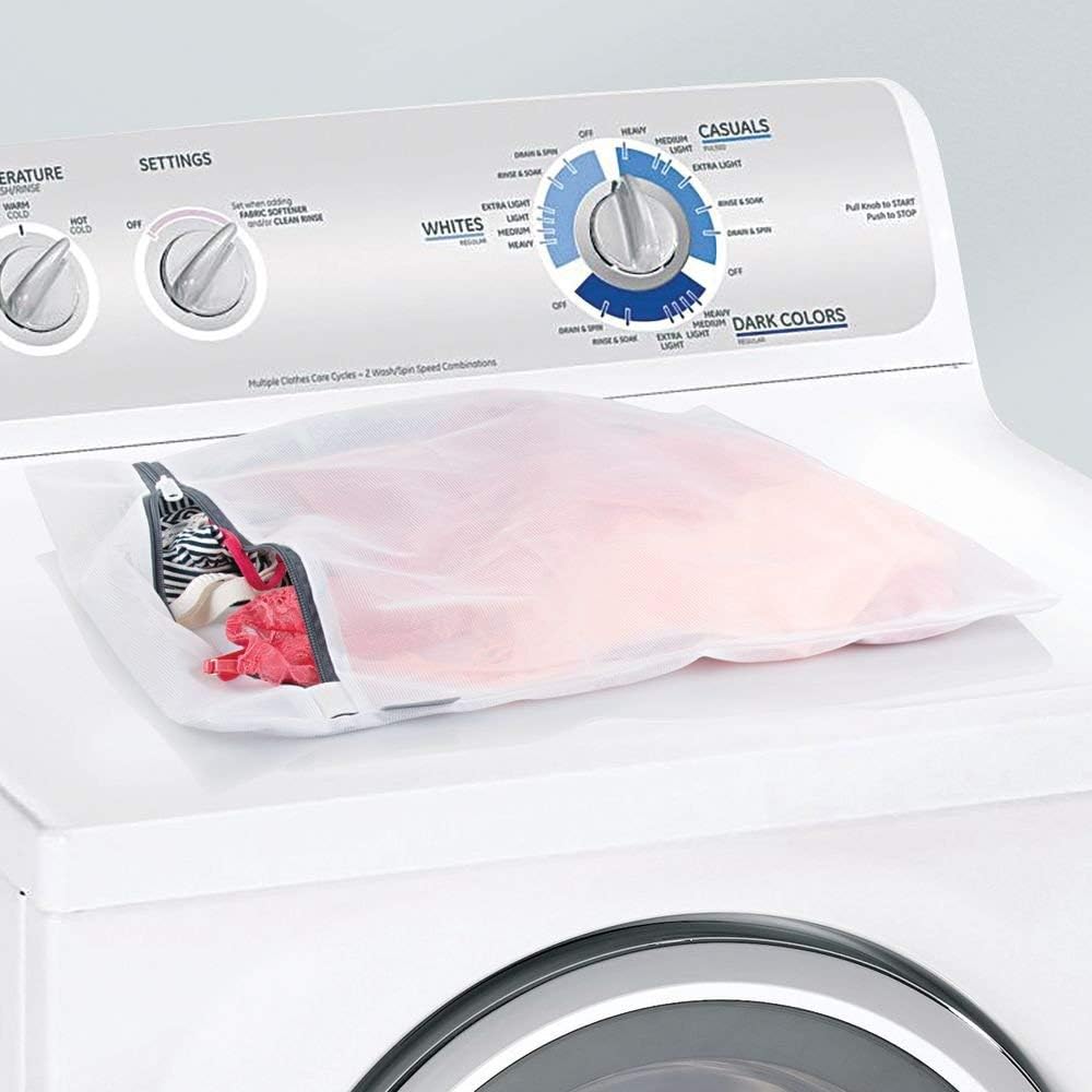 iDesign Mesh Laundry Bags with Built in Zipper for Cleaning Delicates– Set of 2, 1 Medium and 1 Large Bag, White