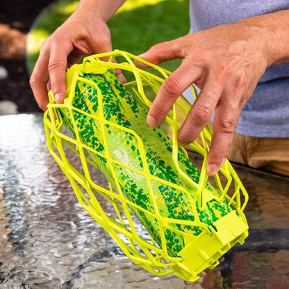 Rescue! Wasp TrapStik — Traps Wasps, Mud Daubers & Carpenter Bees - 6 Traps