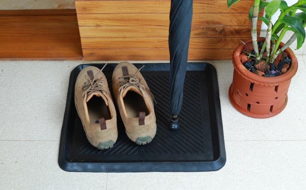 IRONGATE Heavy Duty Big Foot Boot Tray Door Mat - Set of 2 Multi Purpose Rugged Black Rubber All Weather Shoe Tray - Indoor Outdoor Entryway Garage Pet Feeding Mat Painting Projects Clean Ups - 16x18