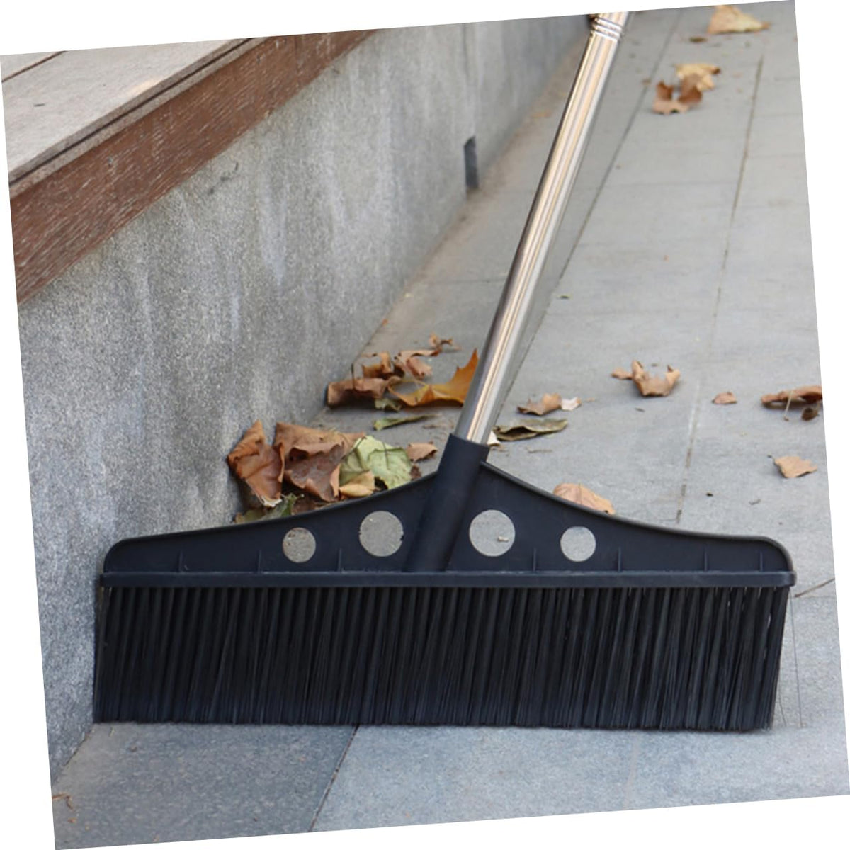 Heavy Duty Detachable Outdoor Broom for Garden and Patio Cleaning Versatile Scrub Brush with Handle for Efficient Sweeping of Concrete