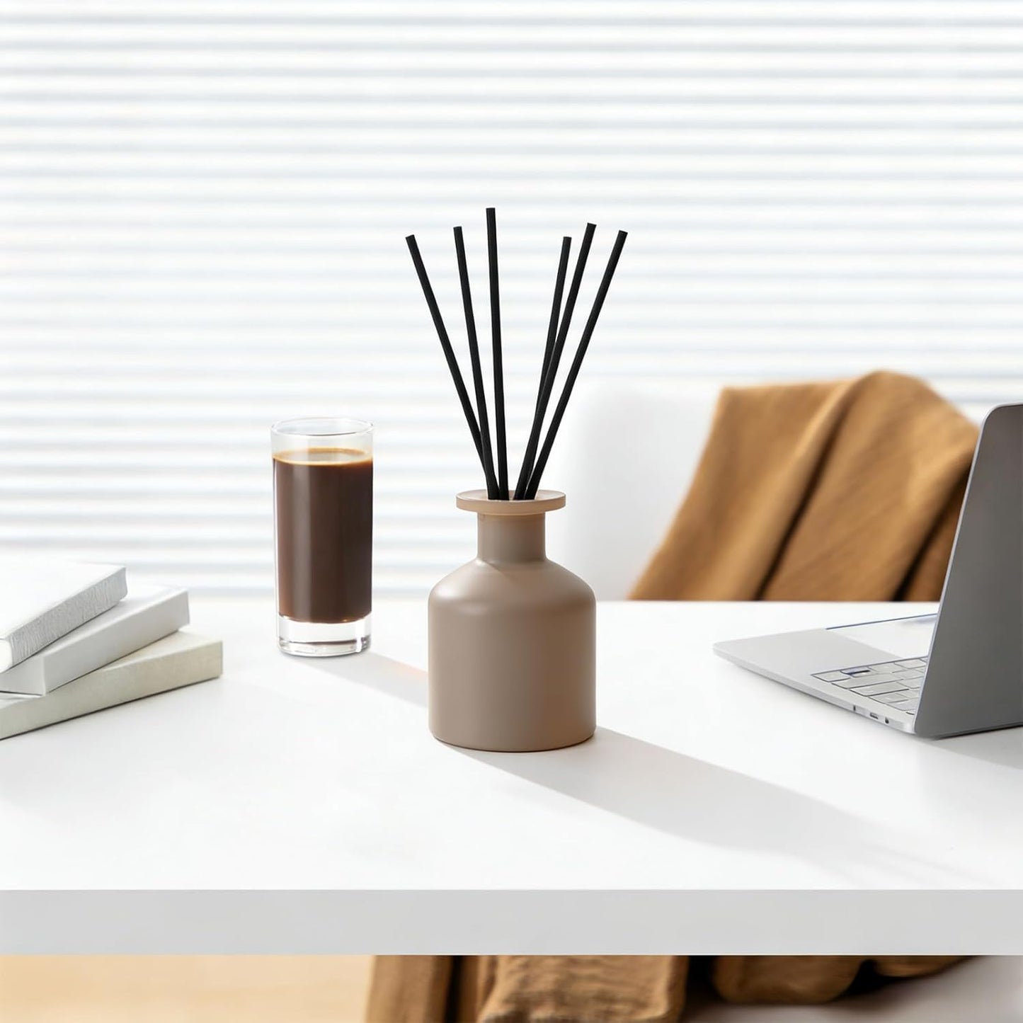 Reed Diffuser Set,Ocean Mist & Sea Salt Fragrance,100ml(3.38 fl.oz) with 6 Reed Sticks,Long-Lasting Oil Diffuser for Home,Office,Bathroom,Flame Free