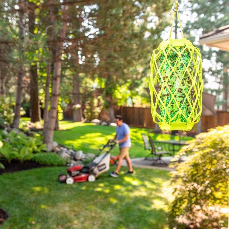 Rescue! Wasp TrapStik — Traps Wasps, Mud Daubers & Carpenter Bees - 6 Traps