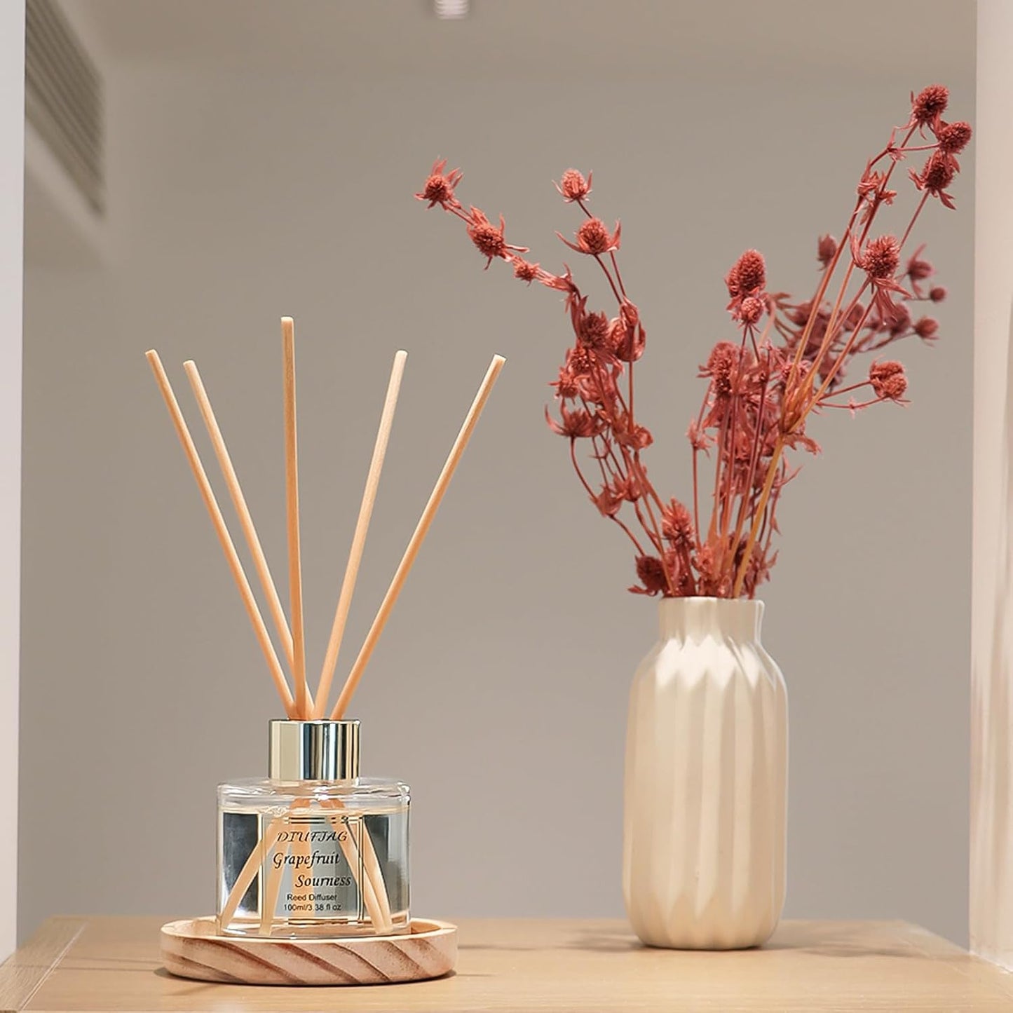 100ml Scent Diffuser with 6 Fiber Sticks, 3.5 oz Reed Diffuser Set Aromatherapy Fragrance Diffusers Air Fresheners for Home Bedroom Bathroom (Coconut)