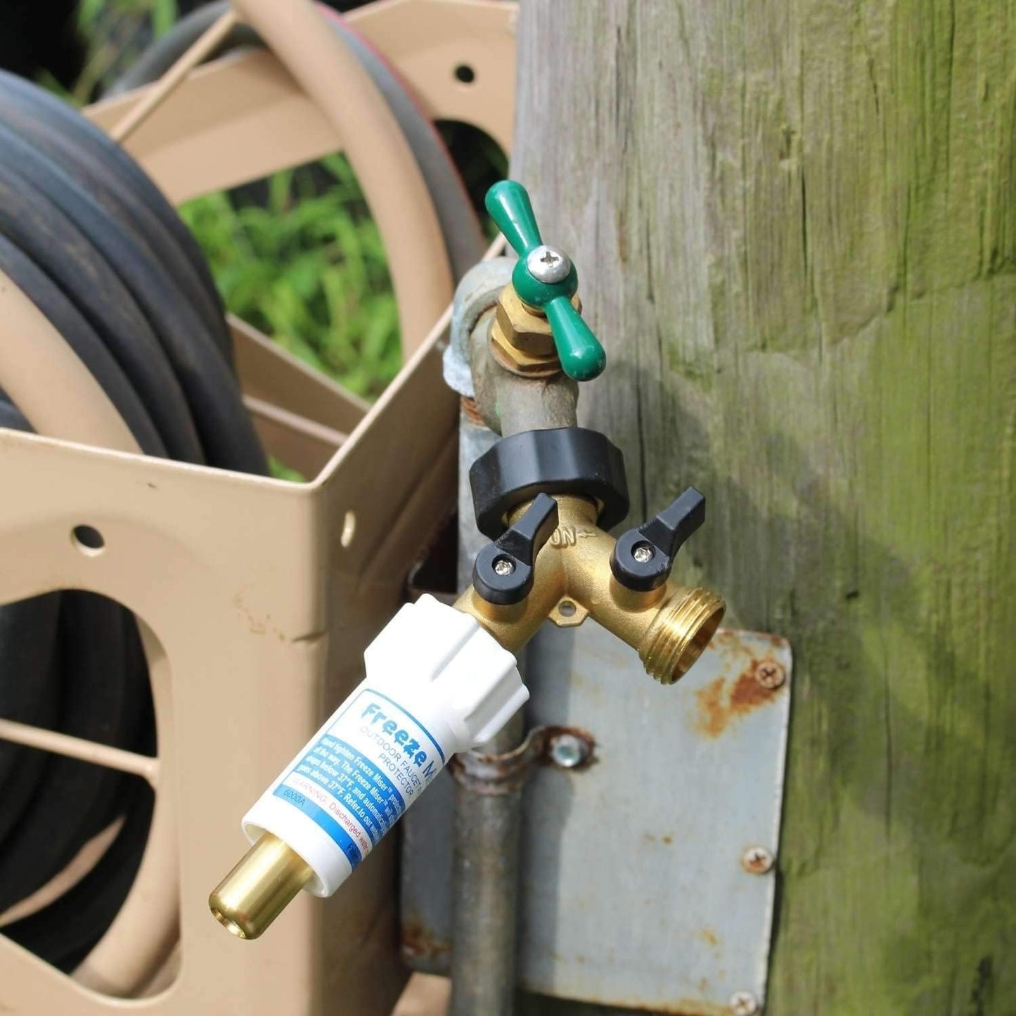 Freeze Miser Outdoor Faucet & Spigot Freeze Protection – Patented Valve Shield, Activates at Water Temperature Below 37°F/3°C – Durable Winter Cover Alternative – Quick Install, Saves Water – 1 Pack