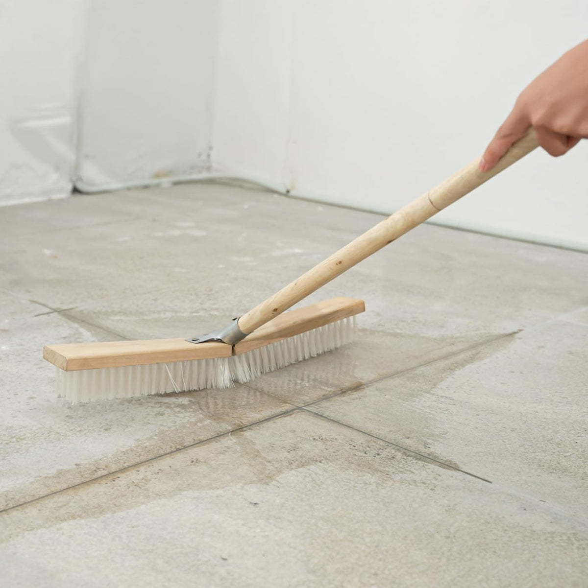 17.71” Heavy Duty Push Broom Outdoor, Stiff Plastic Bristles 4-Layer, 32.28” Wooden Handle, Industrial Broom for Garage Floor, Warehouse, Patio, Concrete, Deck & Sidewalk Cleaning