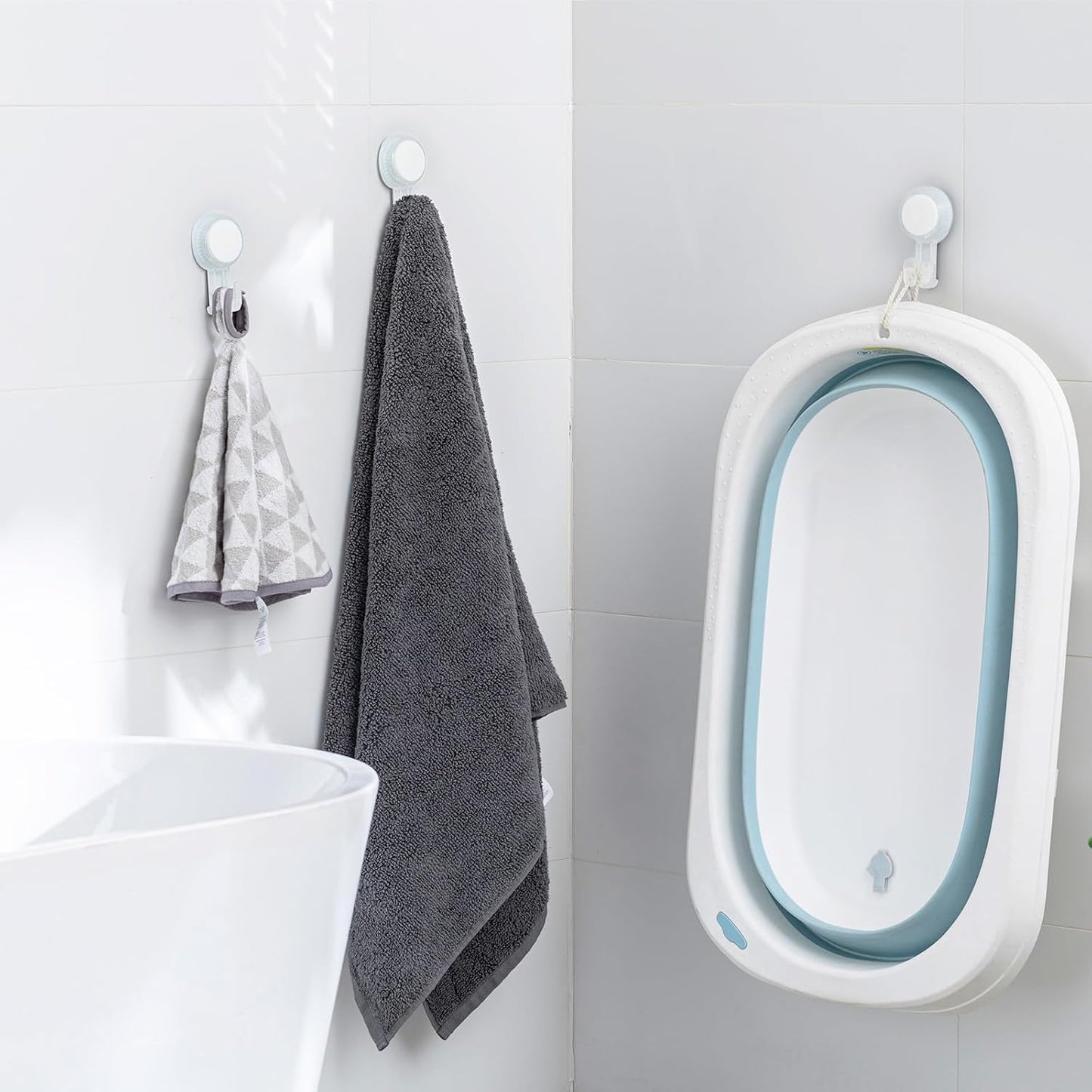 TAILI Suction Cup Razor Holder in Shower 2 Pack, Towel, Loofah, Shaver Holder for Bathroom Wall, Powerful Suction Cup Shower Hooks, Easy to Install and Reuse, White