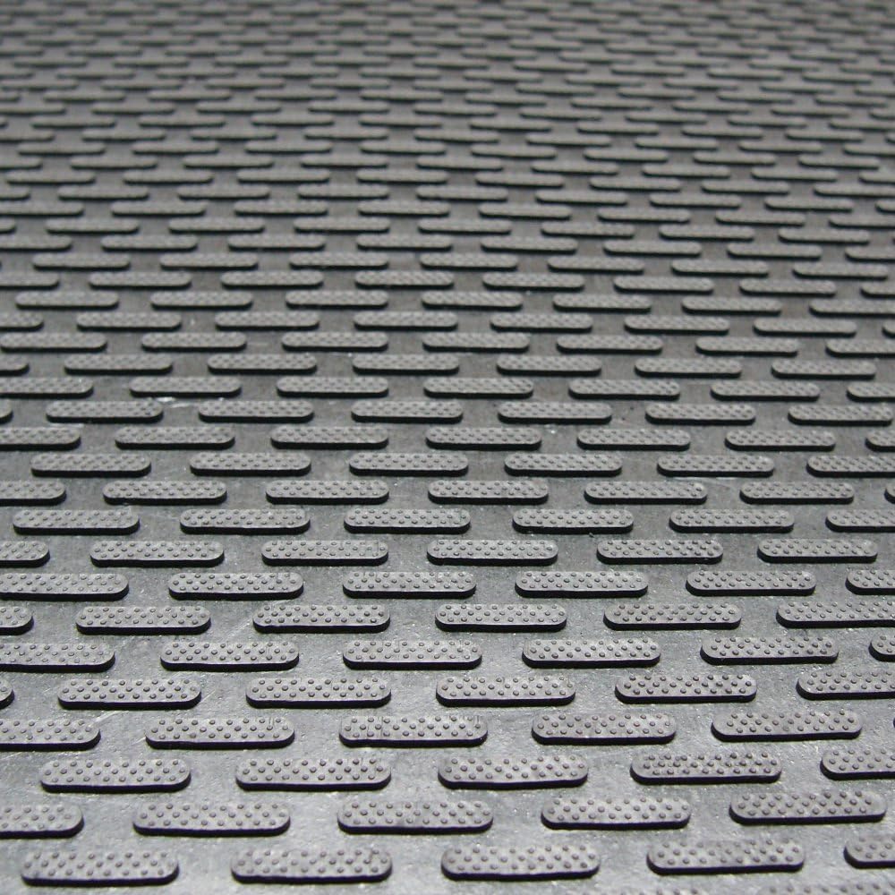 Rubber-Cal "Dura-Scraper Linear" Commercial Rubber Entrance Door Mat - 3/8 in x 3 ft x 5 ft - Black