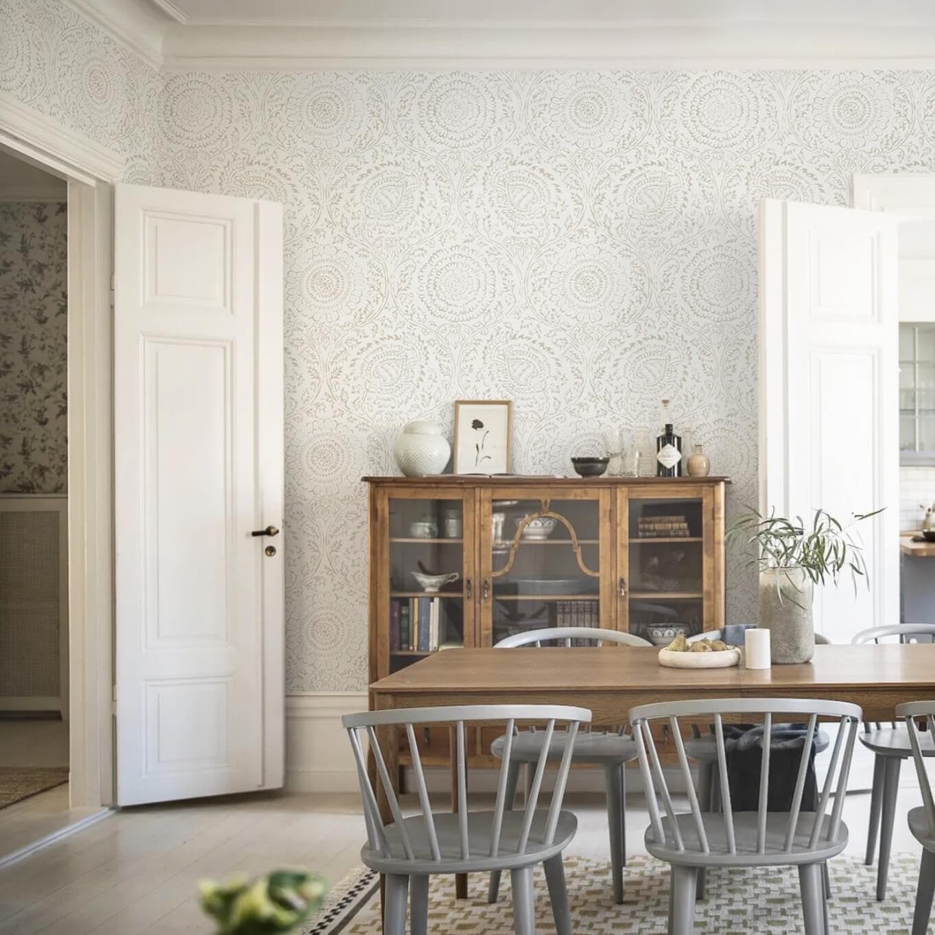 Ismoon Peel and Stick Wallpaper Boho Beige Contact Paper Neutral Floral Wall Paper Textured Self Adhesive Removable Wallpaper for Bedroom Kitchen Renter Friendly Vinyl 17.3" x 78.7"