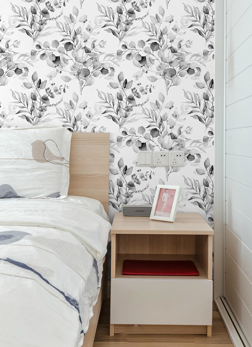 HAOKHOME Peel and Stick Wallpaper Boho Green/White Botanical Leaf Floral Wall Mural Home Nursery Decor Renter Friendly Wallpaper 17.3in x 9.8ft