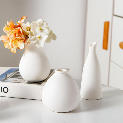 Tanvecle Small White Vases, Ceramic Bud Vase Set of 5, Mini Pottery Vases for Pampas Grass, Flowers, Decorative Vases for Home Modern Decor, Rustic Decor, Veses for Living Room Dining Table Shelves