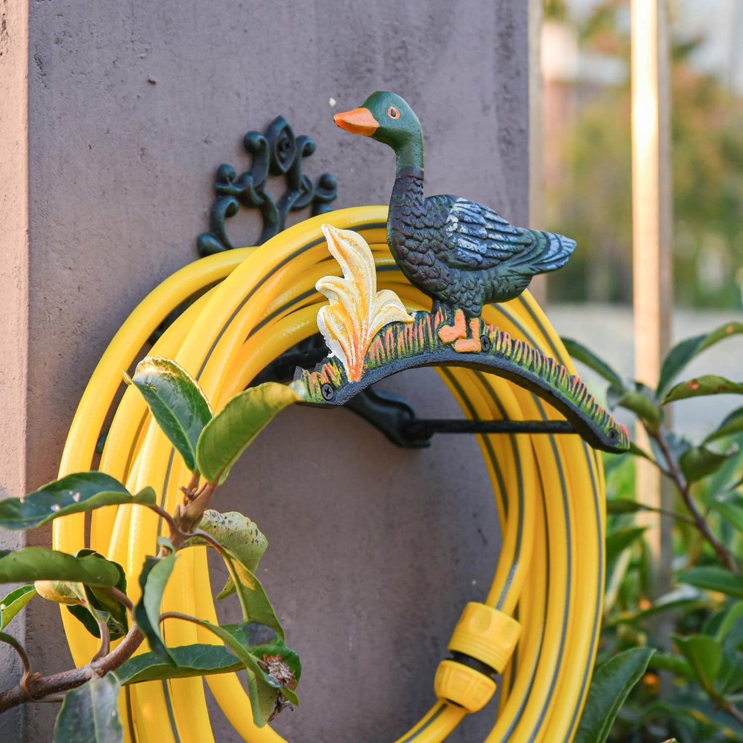 Sungmor Heavy Duty Cast Iron Garden Hose Holder | Water Hose Hanger Wall Mounted | Decorative Indoor Outdoor Hose Rack Reel | 50FT 75FT 100FT Water Hose Bulter Storage | Lovely Frog Metal Hose Stand