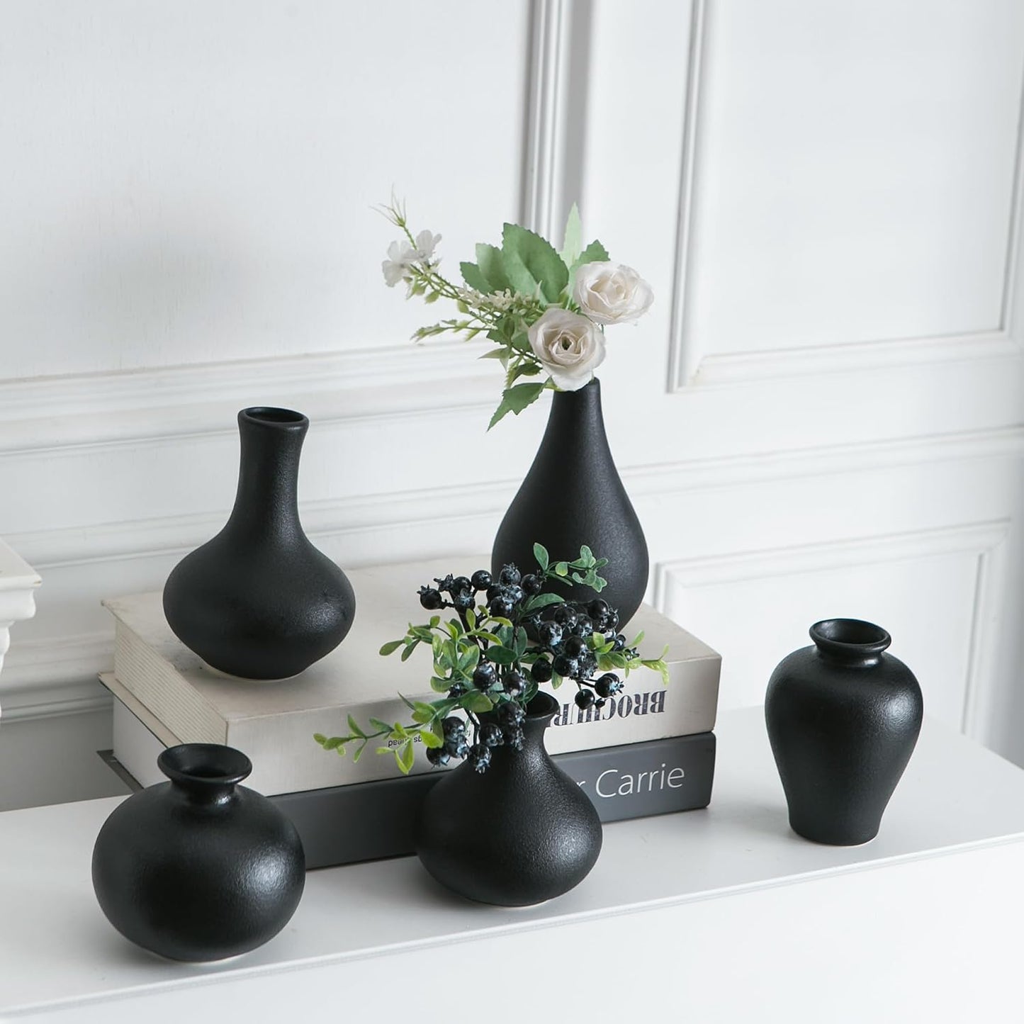 Tanvecle Small White Vases, Ceramic Bud Vase Set of 5, Mini Pottery Vases for Pampas Grass, Flowers, Decorative Vases for Home Modern Decor, Rustic Decor, Veses for Living Room Dining Table Shelves