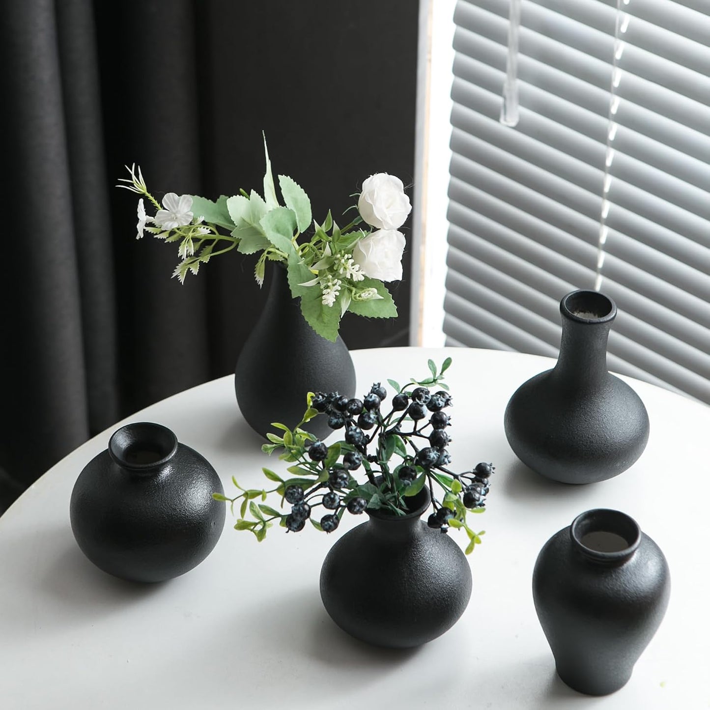 Tanvecle Small White Vases, Ceramic Bud Vase Set of 5, Mini Pottery Vases for Pampas Grass, Flowers, Decorative Vases for Home Modern Decor, Rustic Decor, Veses for Living Room Dining Table Shelves