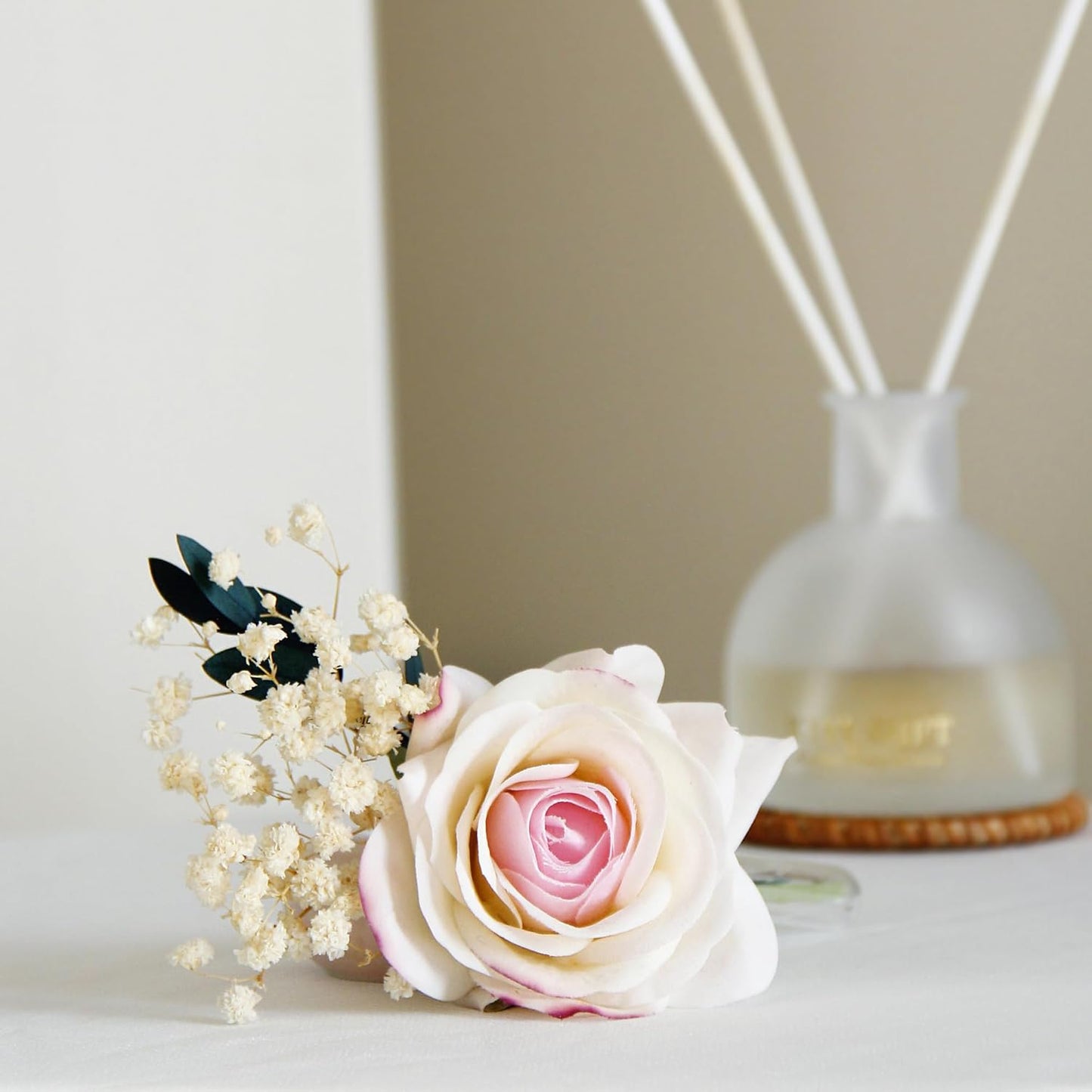 Reed Diffuser Set,4.06 oz Scent Flower Diffuser with 6 Sticks,Home Fragrance,Reed Diffuser for Bathroom Shelf Decor (Jasmine Rose)