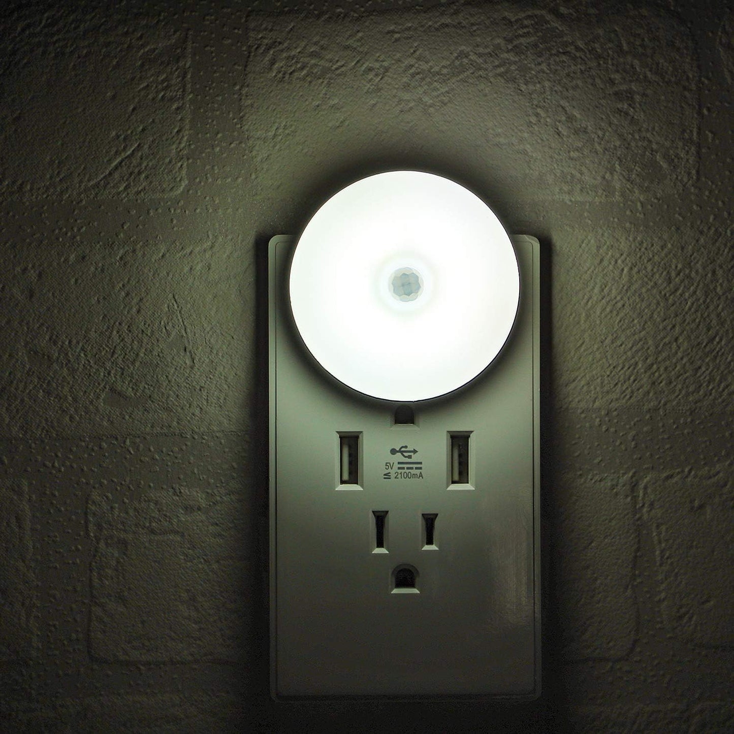 Motion Sensor Night Light, 2 Pack Motion Activated Night Light Plug in, Automatic ON OFF, 3200K Warm Hue, LED Nightlights Plug into Wall, for Bathroom, Kitchen, Bedroom, Kids room, Hallway, Stairway