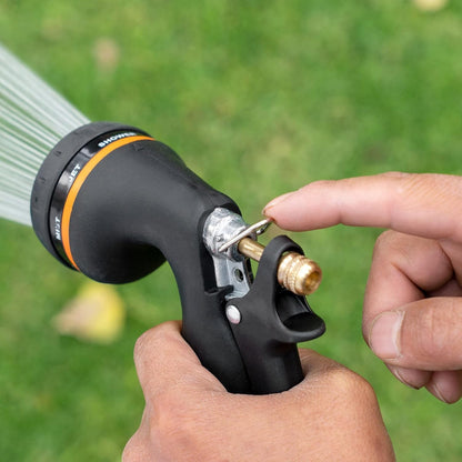 Truper 8-Pattern Metal Hose Spray Nozzle, Heavy-Duty Coated Metal Body with Comfort Grip Handle, Continuous Flow Locking Clip Gardening and Cleaning Wand (Model 18477 / PR-208)