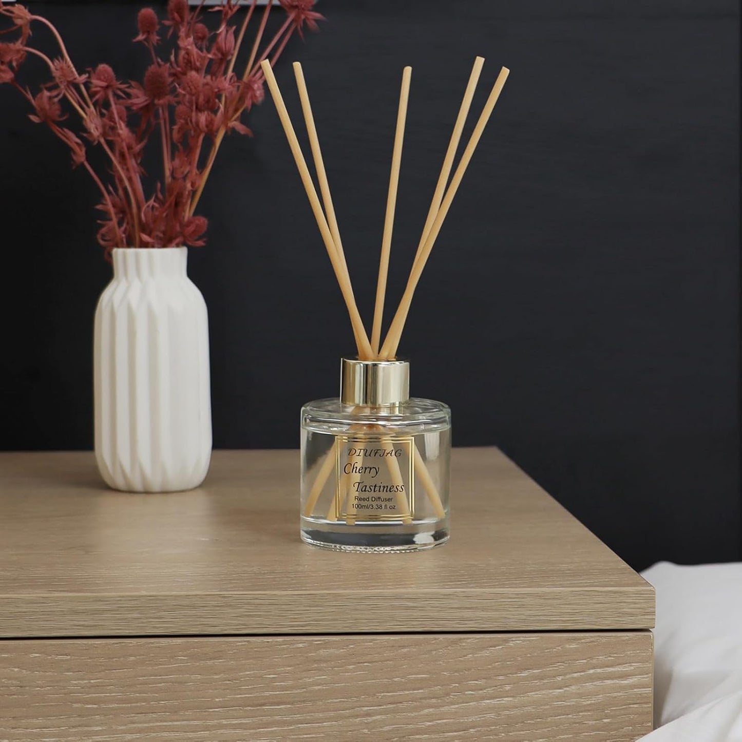 100ml Scent Diffuser with 6 Fiber Sticks, 3.5 oz Reed Diffuser Set Aromatherapy Fragrance Diffusers Air Fresheners for Home Bedroom Bathroom (Coconut)