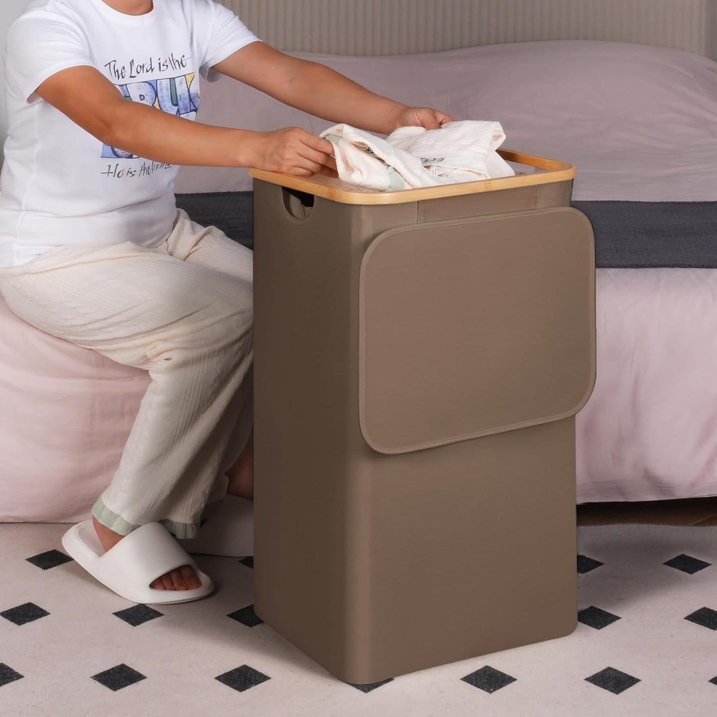 efluky Slim Laundry Basket with Lid, Narrow Laundry Hamper with Removable Bag, Skinny Dirty Clothes Basket with Bamboo Handles for Bathroom, Bedroom & Laundry Room, 75L Beige