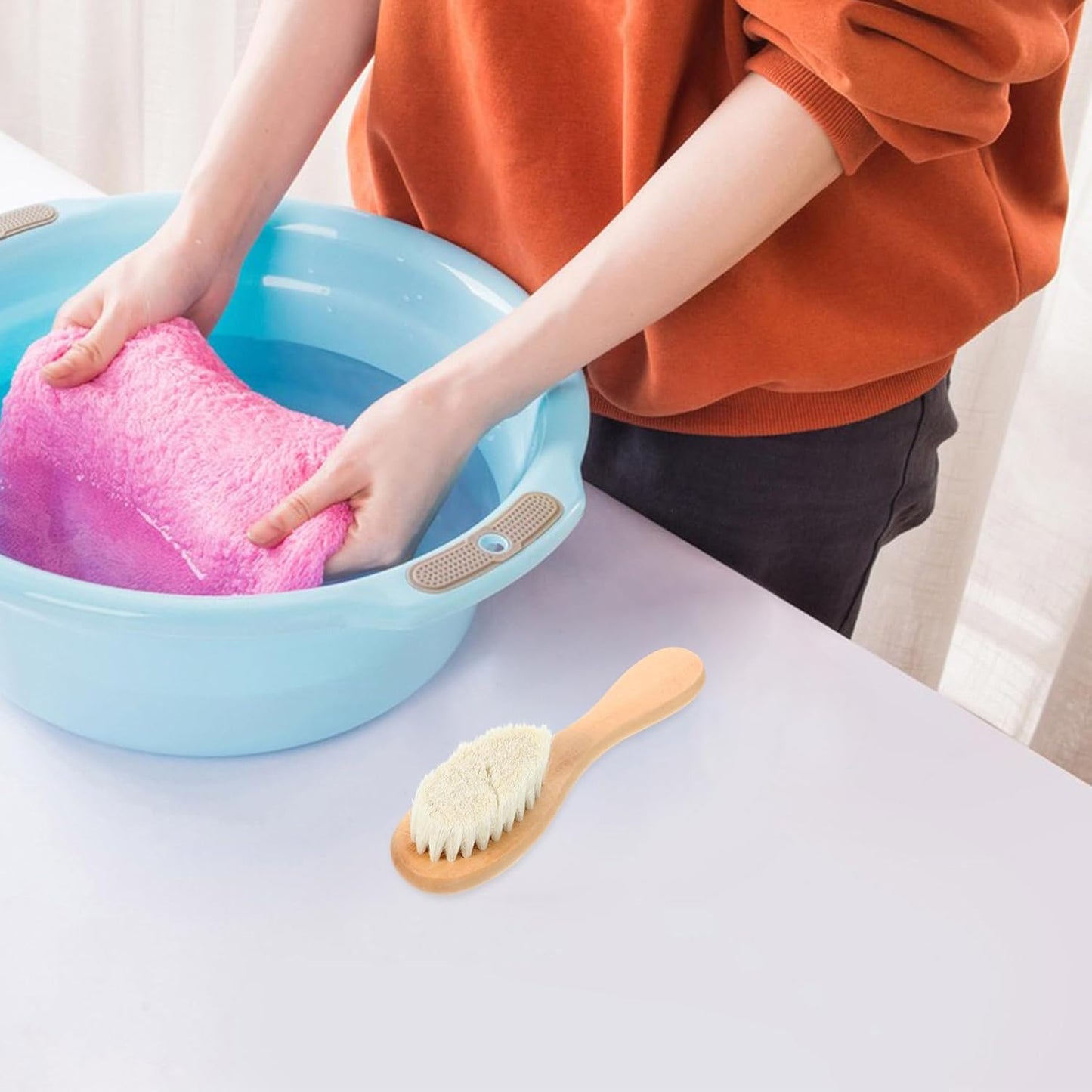 Laundry Stain Brush with Natural Soft Boar Bristles for Delicate Fabrics, Knitwear, Cotton and Linen Clothes, Soft Bristle Fabric Cleaning Brush for Laundry Stain Removal