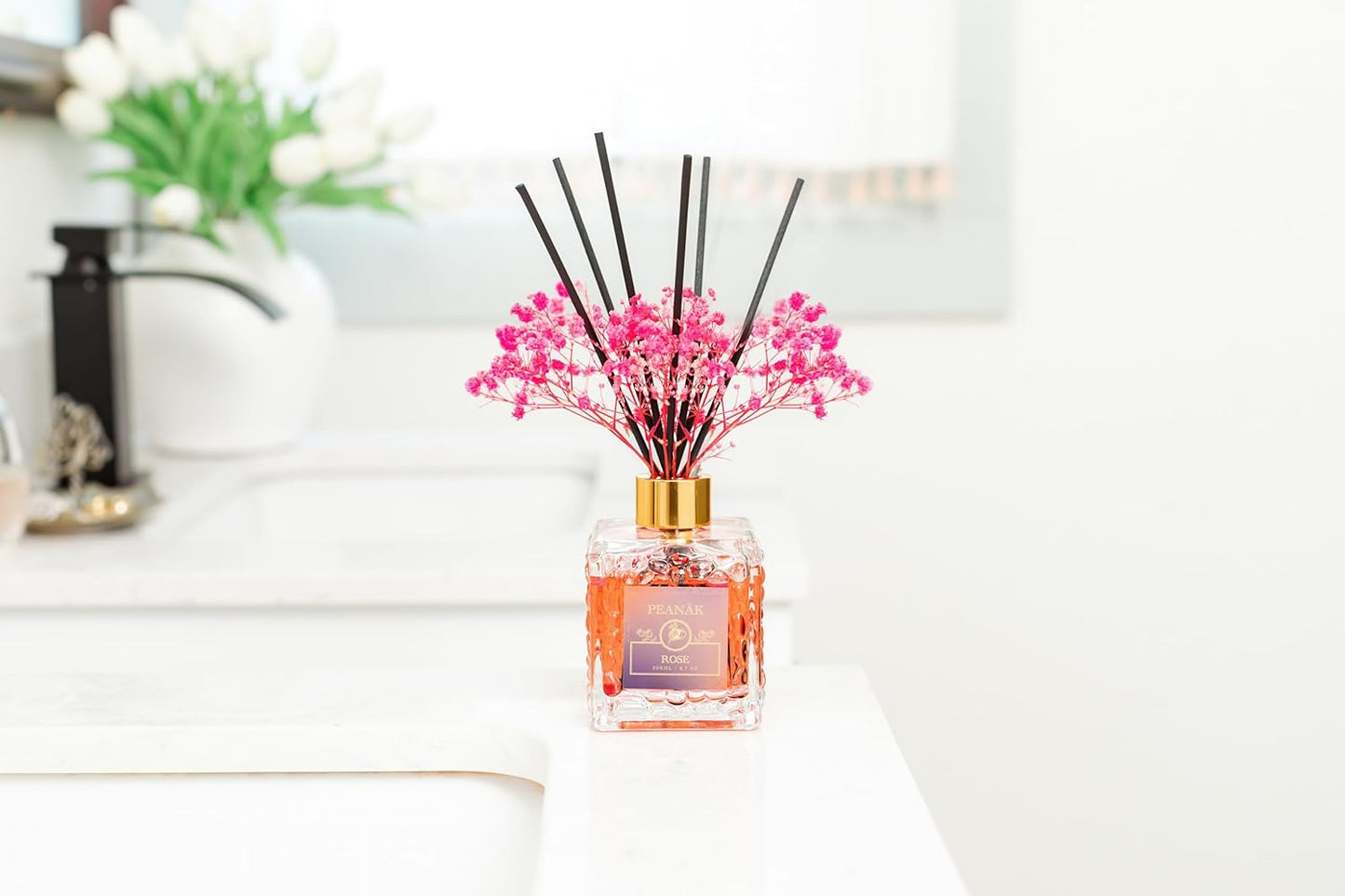 PEANÄK Reed Diffuser Set - Sandalwood Rose Fragrance 6.7oz (200 ml) - Real Preserved Flowers & 8 Reed Sticks for Bathroom Shelf Decor Home Diffuser & Office Scent with Long Lasting Gift Scent