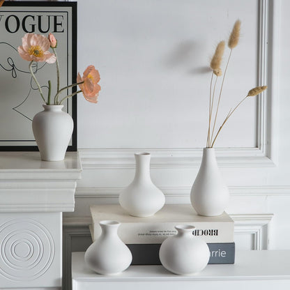 Tanvecle Small White Vases, Ceramic Bud Vase Set of 5, Mini Pottery Vases for Pampas Grass, Flowers, Decorative Vases for Home Modern Decor, Rustic Decor, Veses for Living Room Dining Table Shelves