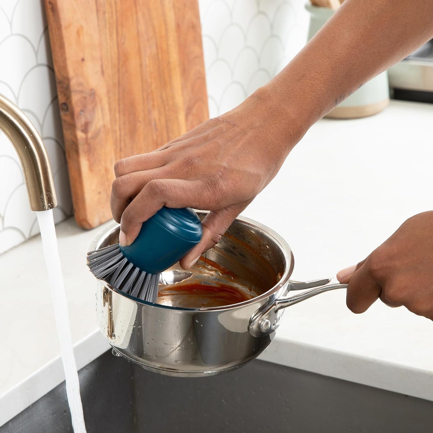 Full Circle Clean Ocean, Heavy Duty Dish Brush, Tough Bristles and Built-in Scraper, Perfect for Cast Iron, Sustainably Made 100% From Recycled Ghost Fishing Nets