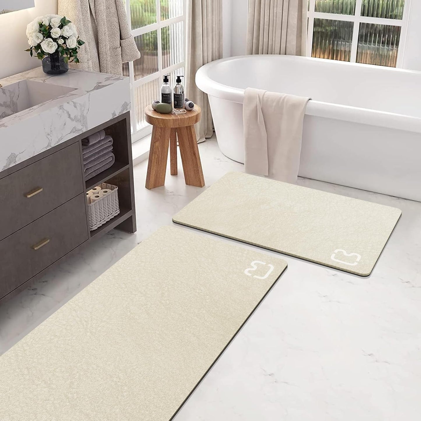 Diatomaceous Earth Bath Mat Rugs Super Absorbent Diatomite Stone Bath Mat Non Slip Quick Dry Thin Bathroom Mat Fit Under Door, Floor Rugs in Front of Bathtub, Shower Room, Sink,15.7"x23.6", Grey