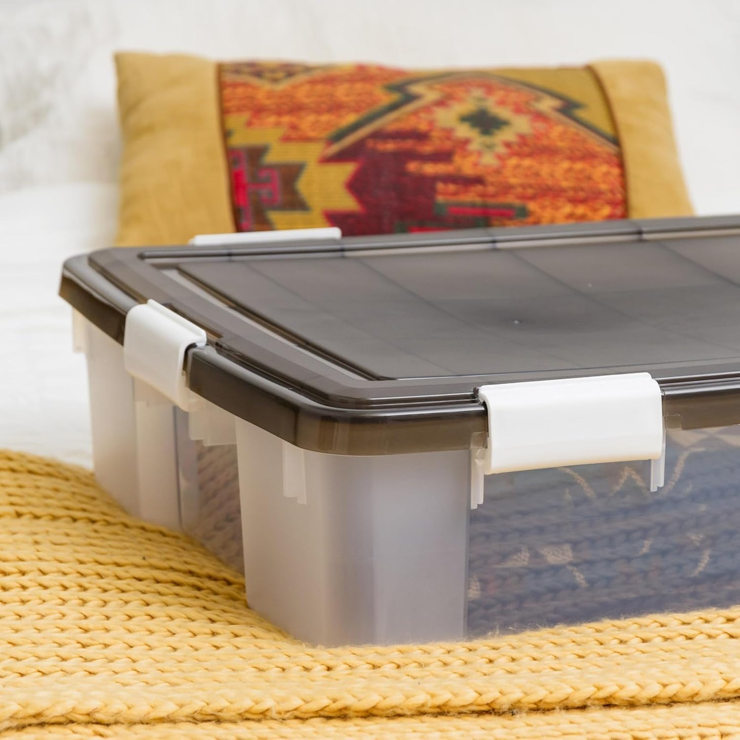 IRIS USA 33 Qt Plastic Under Bed Storage Organizer Bin Container with Secure Lids and Durable Black Buckles, Multi-Purpose for Clothes, Shoes, Clothing, and Bedding, Short, Clear, 3 Pack