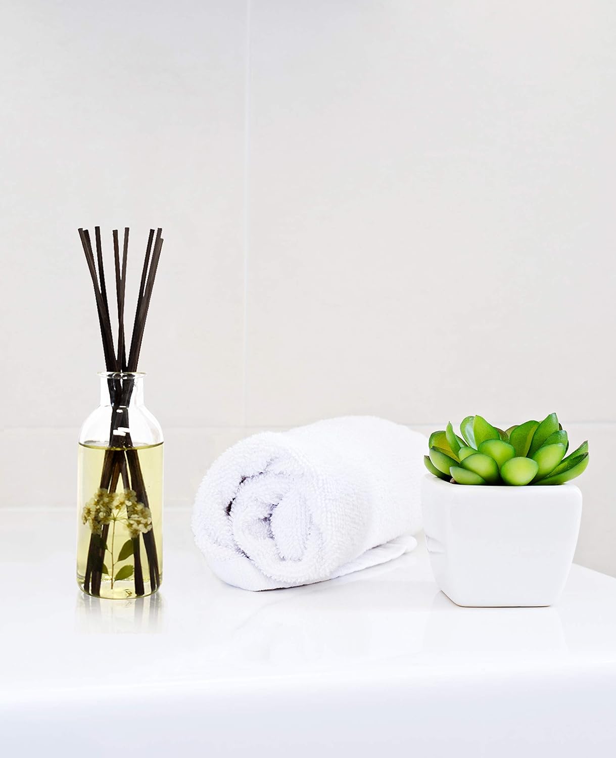 Urban Naturals Smoked Vanilla Reed Diffuser Set with Vanilla Bean, Sandalwood & Leather | Made in the USA - Colors B