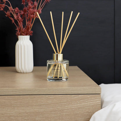 100ml Scent Diffuser with 6 Fiber Sticks, 3.5 oz Reed Diffuser Set Aromatherapy Fragrance Diffusers Air Fresheners for Home Bedroom Bathroom (Coconut)