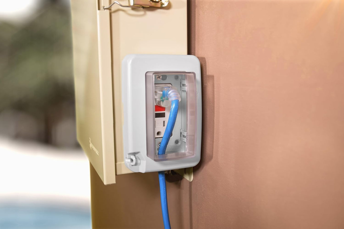 Intermatic WP6000W Low-Profile In-Use Weatherproof Cover, White - Durable Outdoor Outlet Protection | Expandable Design | Easy Installation