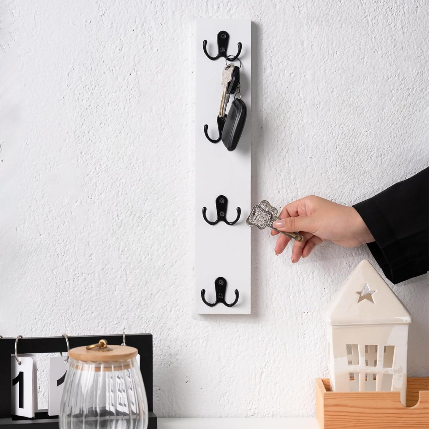 Yohsnor Vertical Key Holder for Wall - Mounted Wooden Key Rack Organizer with Hooks for Home Entryway, Laundry Room & Garage - Perfect Space-Saving Storage Solution for Keys, Wallets & Pet Leashes