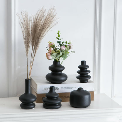 JOJUNO White Bud Vases, Small Ceramic Vase Set of 5, Mini Pottery Vases for Flowers, Decorative Vases for Home Modern Decor, Boho Decor, Chic Vases for Living Room Dining Table Shelves