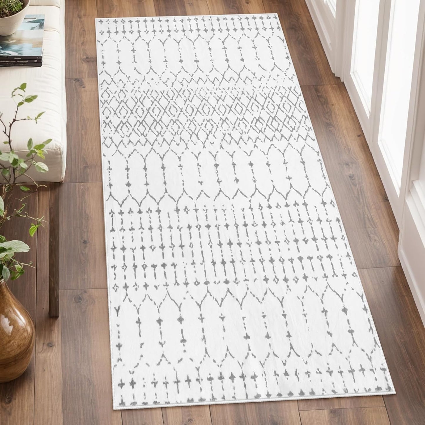 Lahome Moroccan Entry Rug 2x3, Non-Slip Washable Front Indoor Door Mat Rubber Backing Low-Profile Door Rugs, Small Geometric Print Distressed for Entryway Bathroom Kitchen, Black Hana