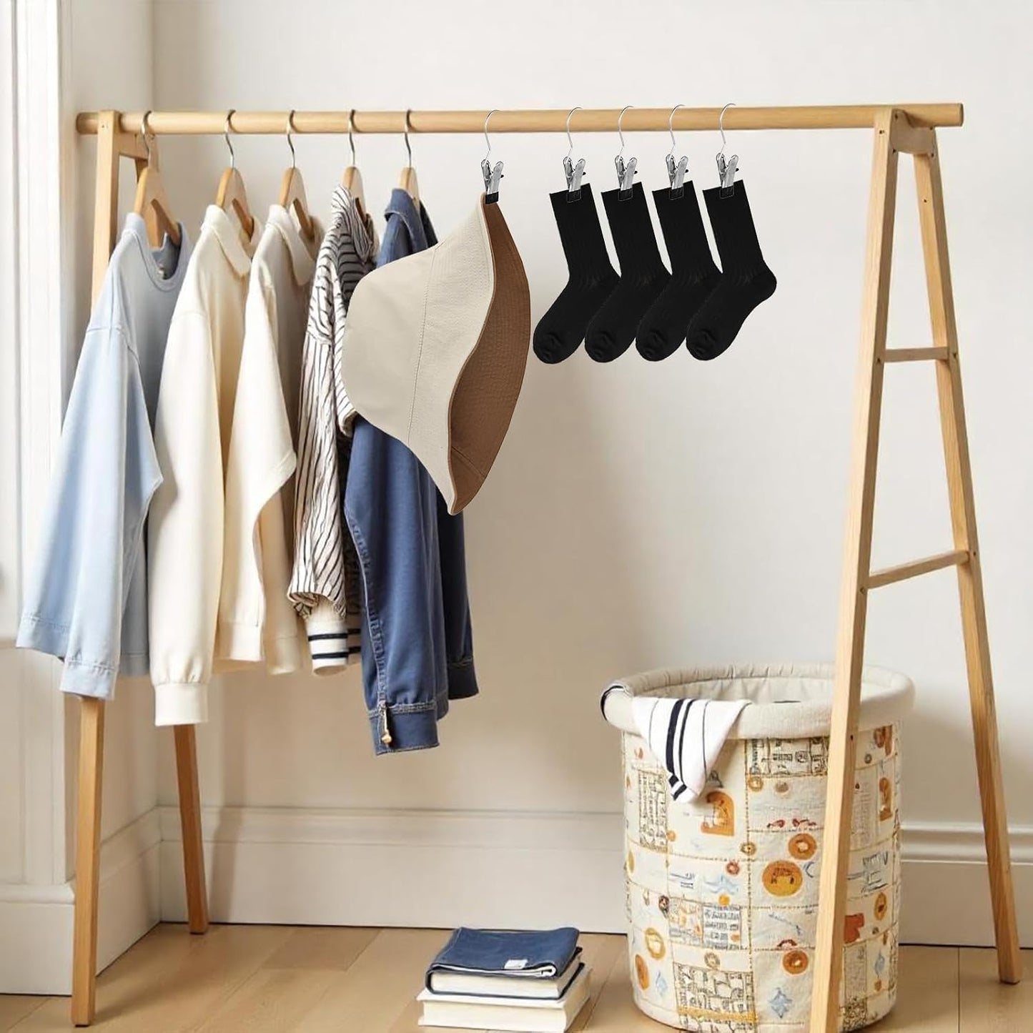 Dimeho 100 Pcs Boot Hangers Clips, Laundry Hook Hanging Stainless Steel Portable Socks Towels Clothes Hanger Clips Heavy Duty Travel Drying Clothes Pins for Travel Closet Jeans Hats
