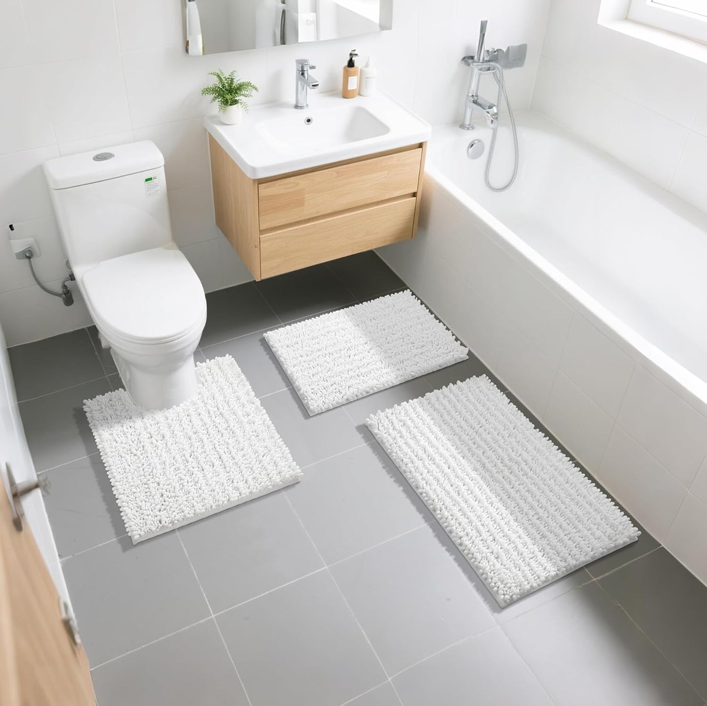 Yimobra Bathroom Rugs Non Slip Washable - Ultra Soft Absorbent Chenille Bath Mat, Quick Dry Shaggy Floor Carpet for Tub Shower, Gray Home Decor Accessories, 24x17 Inch