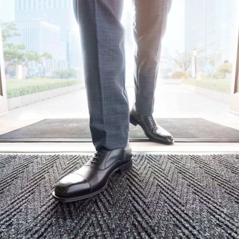 Consolidated Plastics Heavy-Duty Shoe-Scraper Outdoor Finger Tip Entryway Mat, 32" W x 39" L, Black