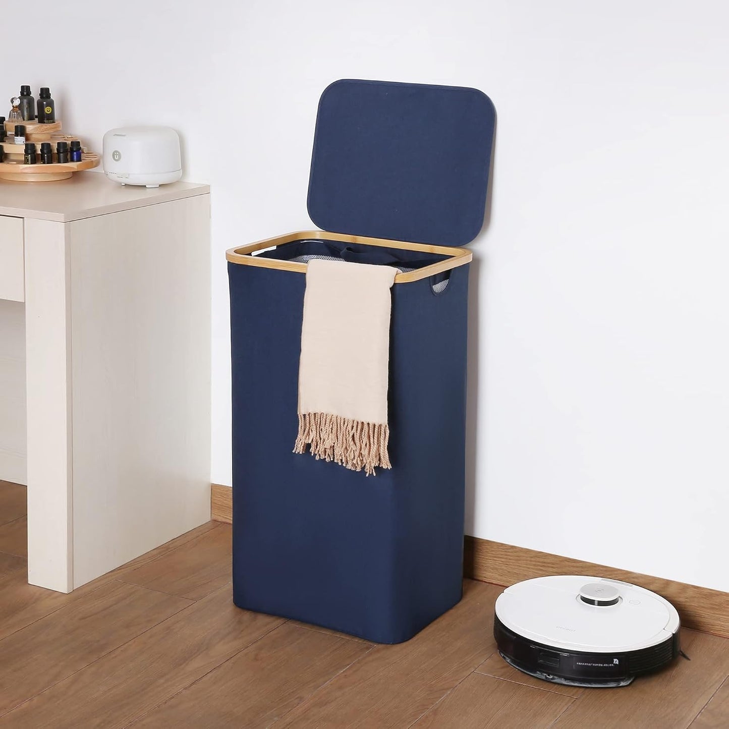 efluky Slim Laundry Basket with Lid, Narrow Laundry Hamper with Removable Bag, Skinny Dirty Clothes Basket with Bamboo Handles for Bathroom, Bedroom & Laundry Room, 75L Beige